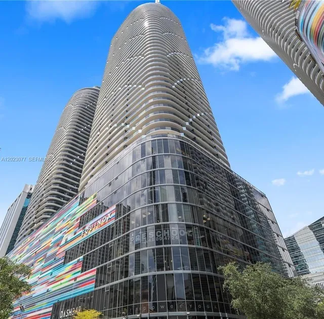 2-bedroom rental at 45 SW 9th Street #3501, Miami