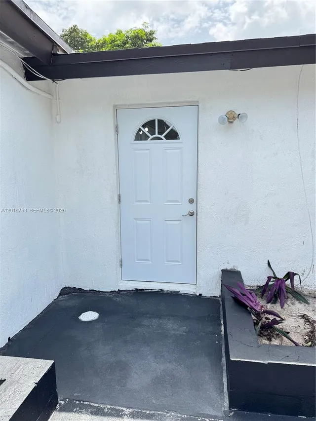 2-bedroom rental at 414 N 60th Way #2, Hollywood