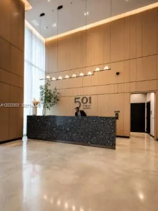 1-bedroom rental at 121 NE 5th Street #3203, Miami