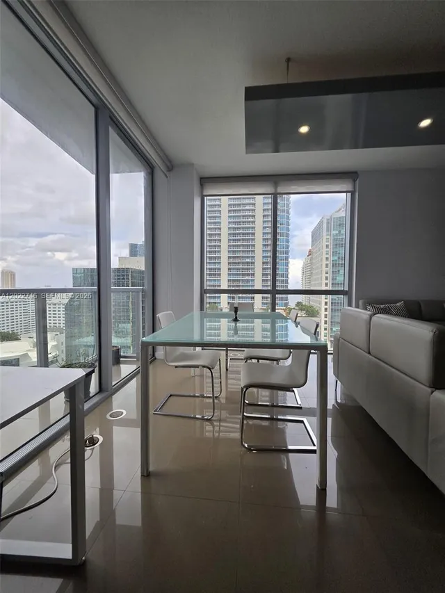 2-bedroom rental at 1060 Brickell Avenue #2201, Miami