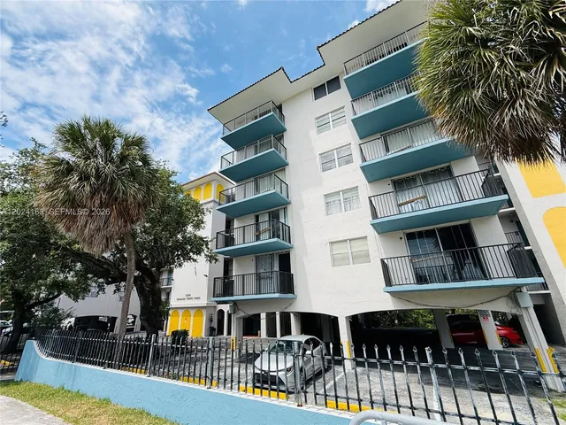 1-bedroom rental at 12590 NE 16th Avenue #412, North Miami