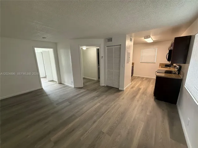 2-bedroom rental at 6921 Pembroke Road #6927, Pembroke Pines