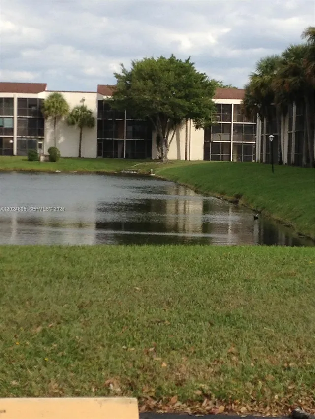 2-bedroom rental at 3399 Foxcroft Rd 208 #208, Miramar