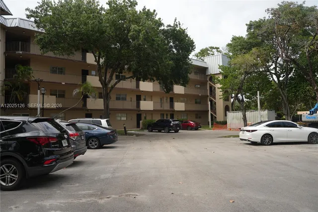 2-bedroom rental at 6001 N Falls Cir Drive #203, Lauderhill