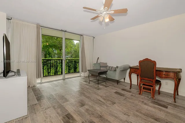 1-bedroom rental at 3401 N Country Club Drive #117, Aventura
