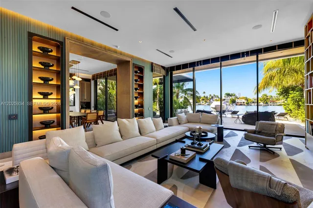 6-bedroom rental at 200 W Rivo Alto Drive, Miami Beach