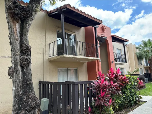 2-bedroom rental at 10744 N Kendall M-18 #M-18, Miami