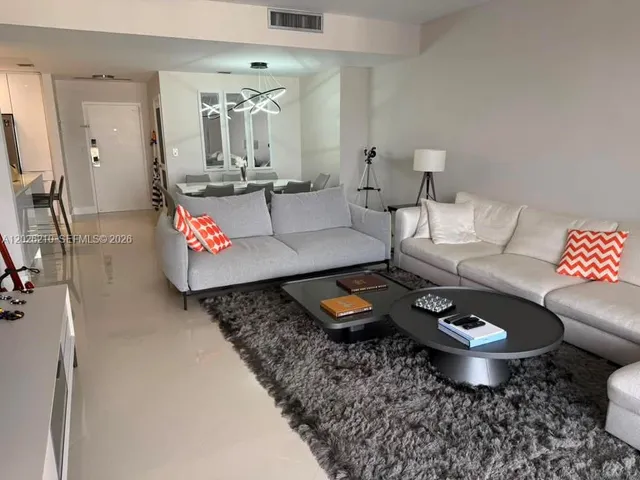 2-bedroom rental at 2500 Parkview Drive #2518, Hallandale Beach
