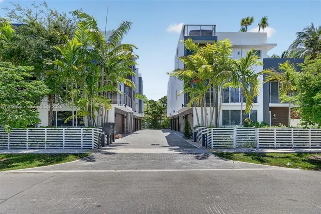4-bedroom rental at 700 NE 14th Avenue #311, Fort Lauderdale