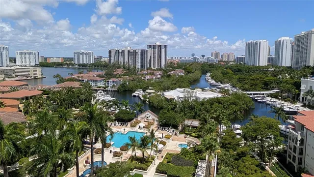 3-bedroom rental at 2000 Island Boulevard #1404, Aventura