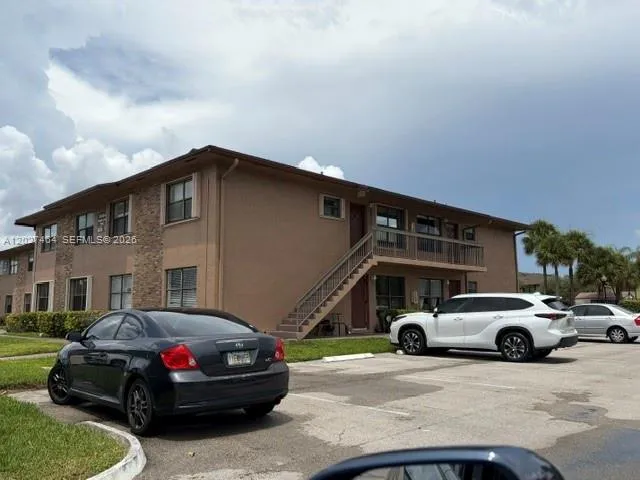 2-bedroom rental at 10054 Winding Lake Road #201, Sunrise