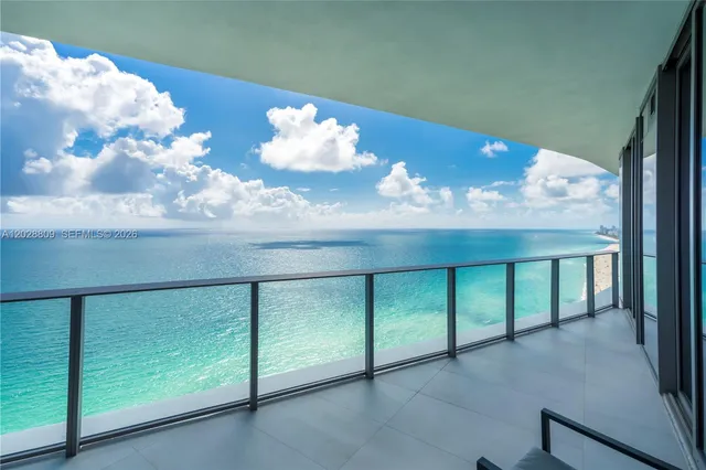 2-bedroom rental at 15701 Collins Avenue #2903, Sunny Isles Beach