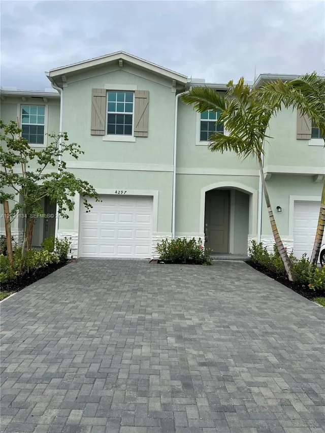 4-bedroom rental at 4297 Hammock Grove Drive #4297, Lake Worth