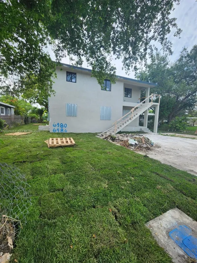 5-bedroom rental at 2970 NW 48th Street #2970, Miami