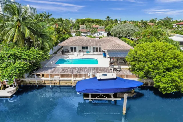 4-bedroom rental at 1912 NE 119th Road #0, North Miami
