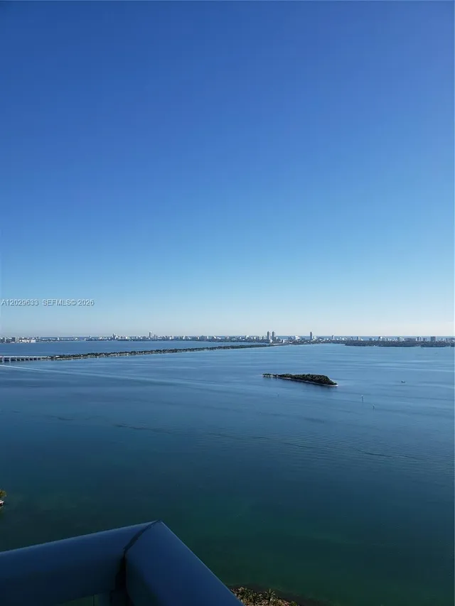 1-bedroom rental at 1900 N Bayshore Drive #3517, Miami