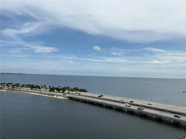 3-bedroom rental at 175 SE 25 Road #901, Miami