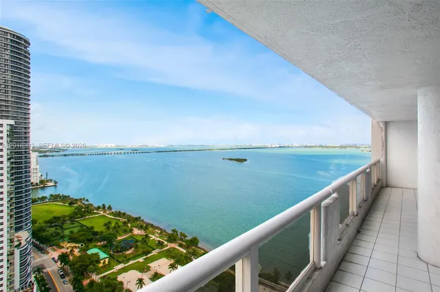 3-bedroom rental at 1717 N Bayshore Drive #A3751, Miami