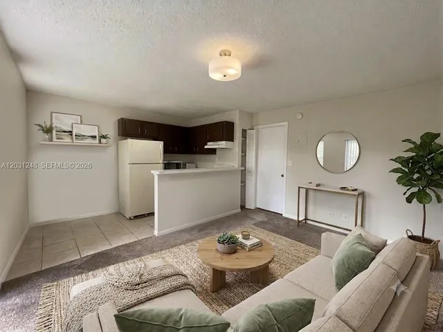 1-bedroom rental at 5192 NE 6th Avenue #802, Oakland Park