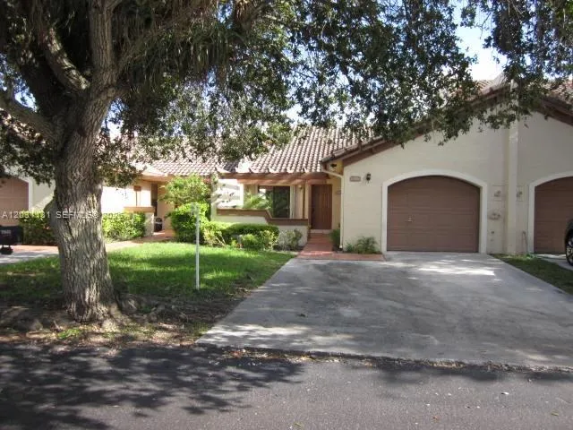 3-bedroom rental at 11449 SW 84 Lane #0, Miami