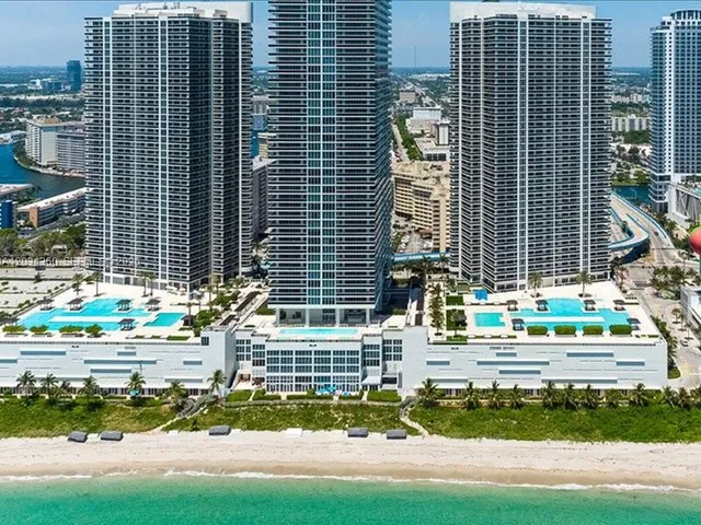 3-bedroom rental at 1800 S Ocean Drive #3101, Hallandale Beach