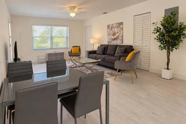 2-bedroom rental at 201 Columbus Parkway #B, Hollywood