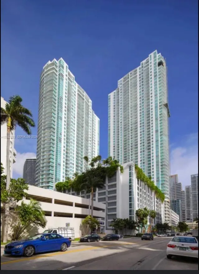 1-bedroom rental at 950 Brickell Bay Drive #701, Miami