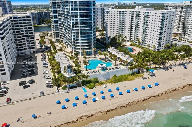 3-bedroom rental at 3101 S Ocean Drive #1106, Hollywood