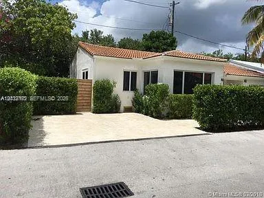 3-bedroom rental at 3 Farrey Lane #3, Miami Beach