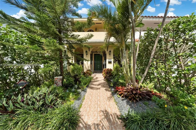 2-bedroom rental at 1965 Sans Souci Boulevard #0, North Miami