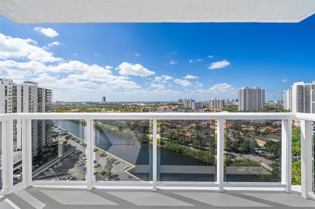 2-bedroom rental at 20505 E Country Club Drive #1938, Aventura