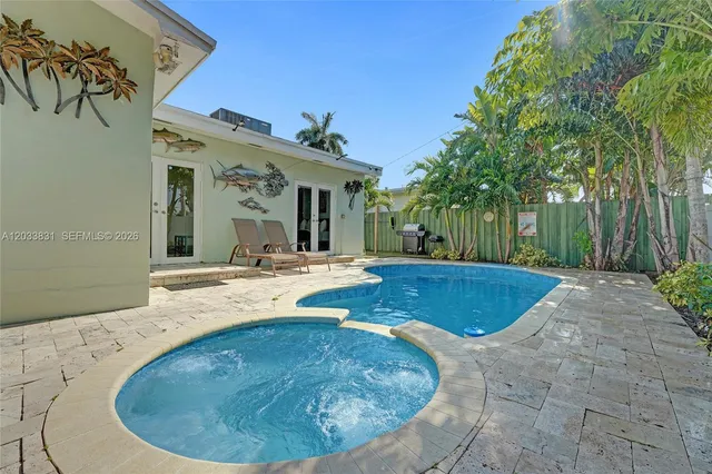 5-bedroom rental at 218 SE 4th Street #0, Dania Beach