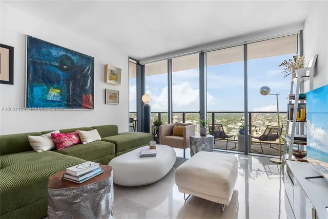 1-bedroom rental at 88 SW 7th Street #3208, Miami