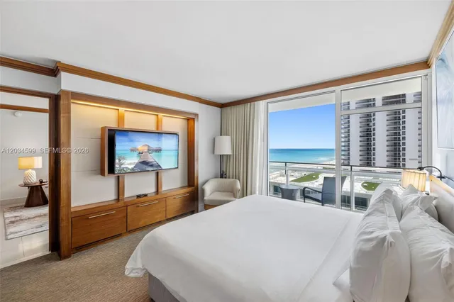 1-bedroom rental at 6801 Collins Avenue #1010, Miami Beach