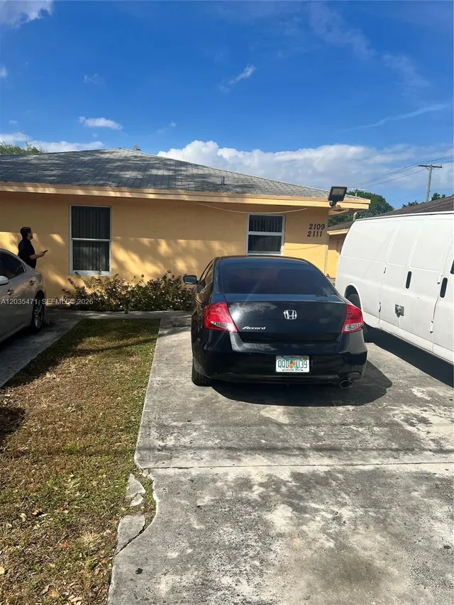 3-bedroom rental at 2111 NW 100th Street #B, Miami