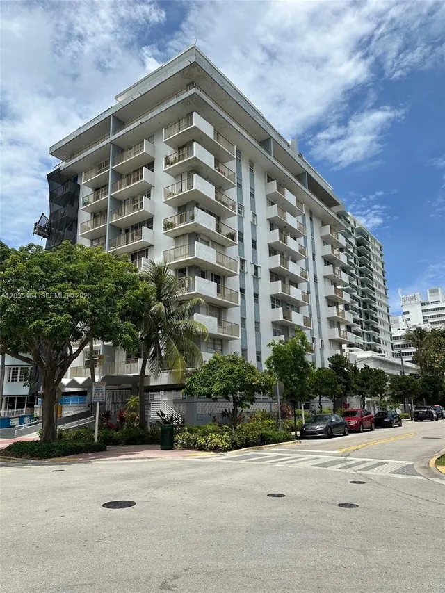 1-bedroom rental at 245 18th Street #401, Miami Beach