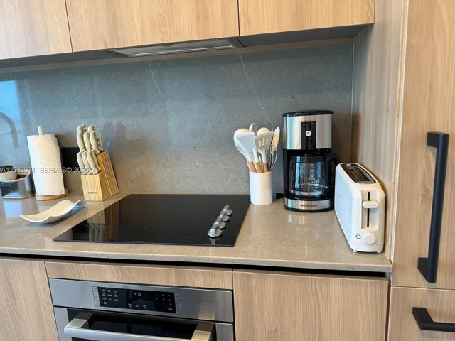 1-bedroom rental at 121 NE 5th Street #3002, Miami