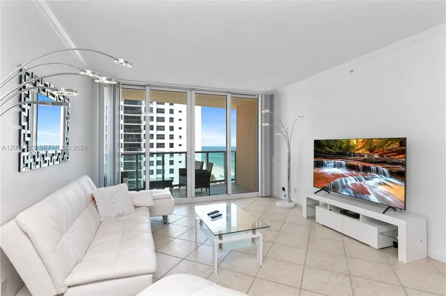 1-bedroom rental at 2501 S Ocean Drive #1008, Hollywood