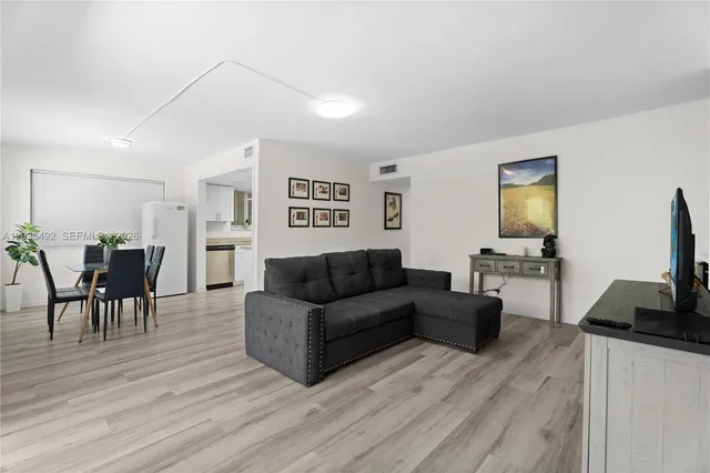 2-bedroom rental at 1601 Bay Road #7, Miami Beach