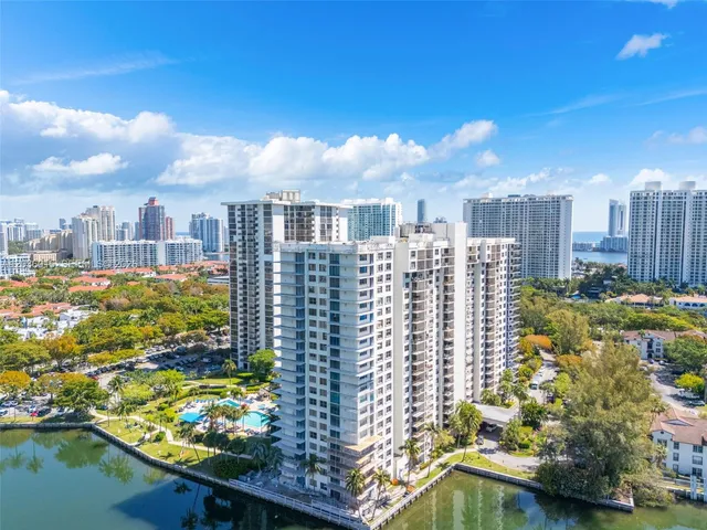 2-bedroom rental at 18151 NE 31st Court #PH205, Aventura