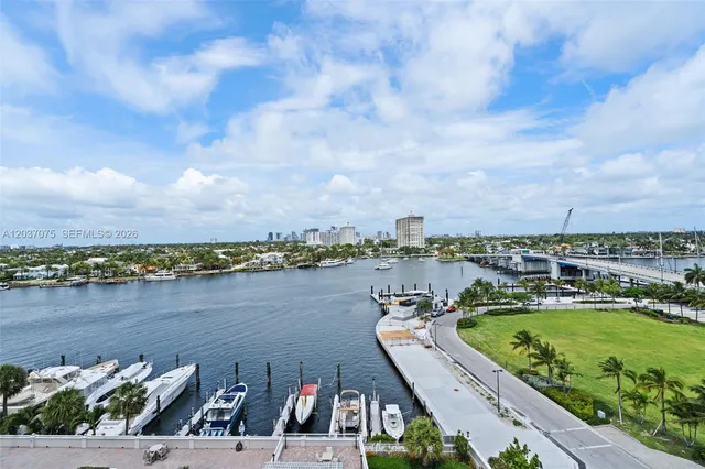 2-bedroom rental at 1 Las Olas Circle #809, Fort Lauderdale