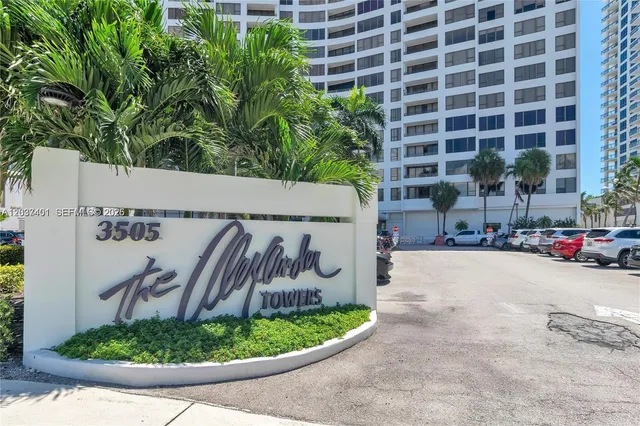 2-bedroom rental at 3505 S Ocean Drive #208, Hollywood