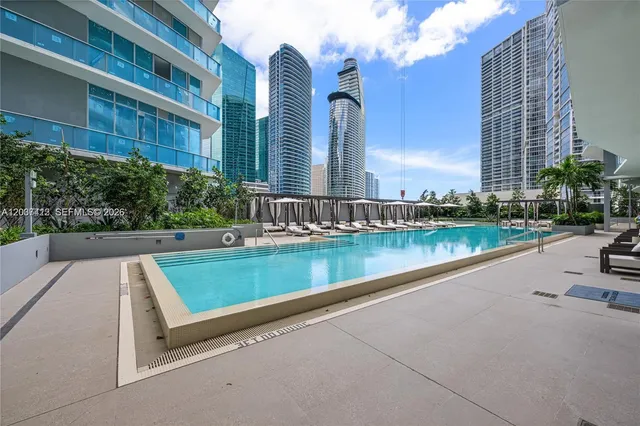 1-bedroom rental at 77 SE 5th Street #1705, Miami