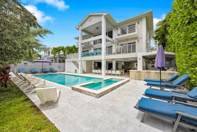 6-bedroom rental at 1076 NE Little River Drive, Miami