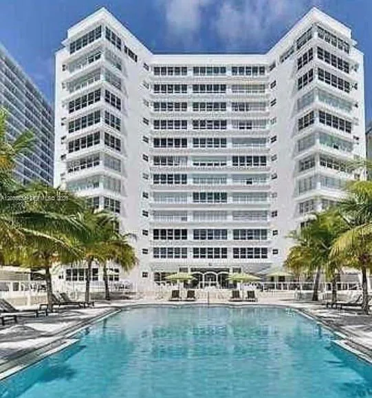 1-bedroom rental at 4925 Collins Avenue #2c, Miami Beach