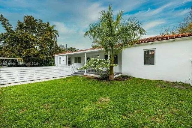 2-bedroom rental at 1029 NE 113 Street S #South, Biscayne Park