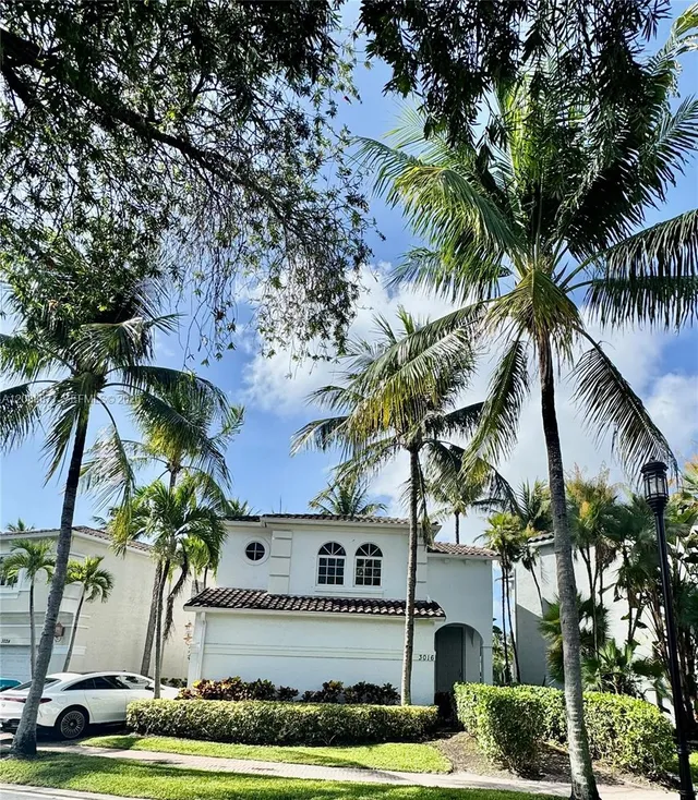3-bedroom rental at 3016 NE 210th Street, Aventura