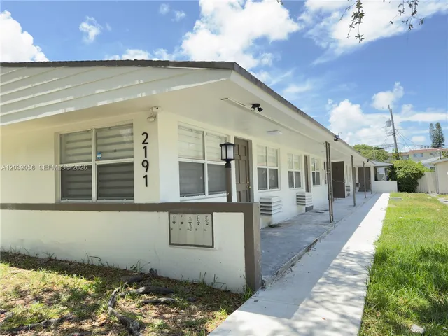 2-bedroom rental at 2191 NE 167th Street #5, North Miami Beach