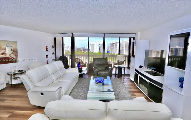 1-bedroom rental at 1000 Island Boulevard #2005, Aventura