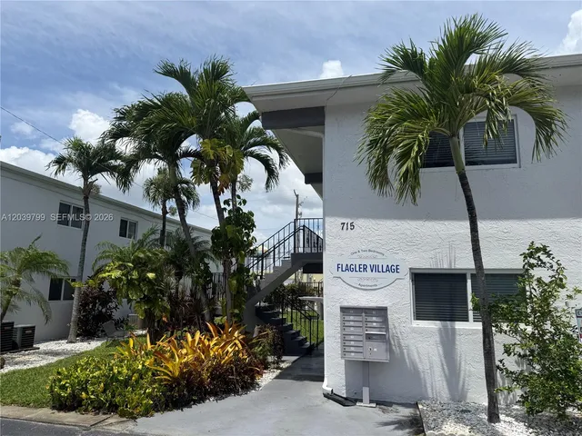 1-bedroom rental at 715 NE 2nd Avenue #204, Fort Lauderdale